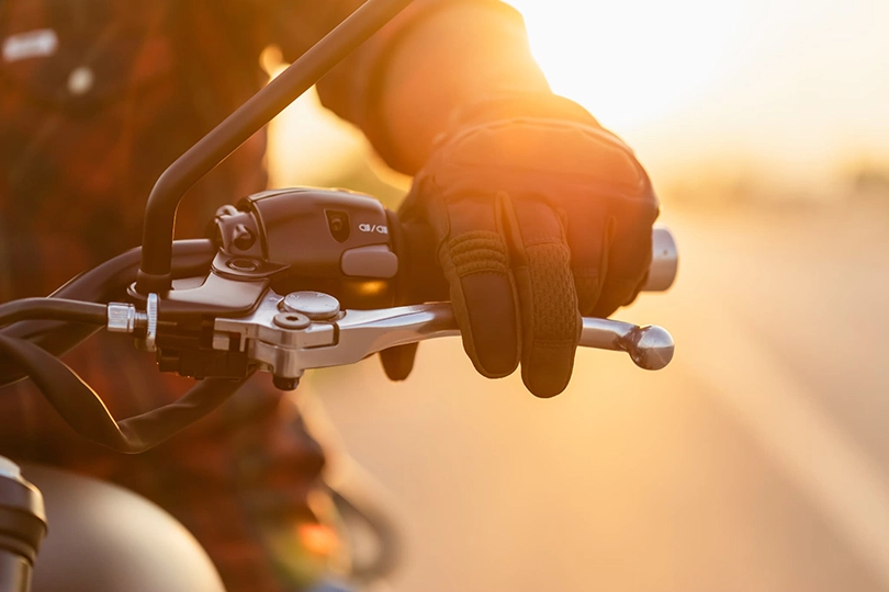 バイクのシフトチェンジをスムーズにするためのコツ